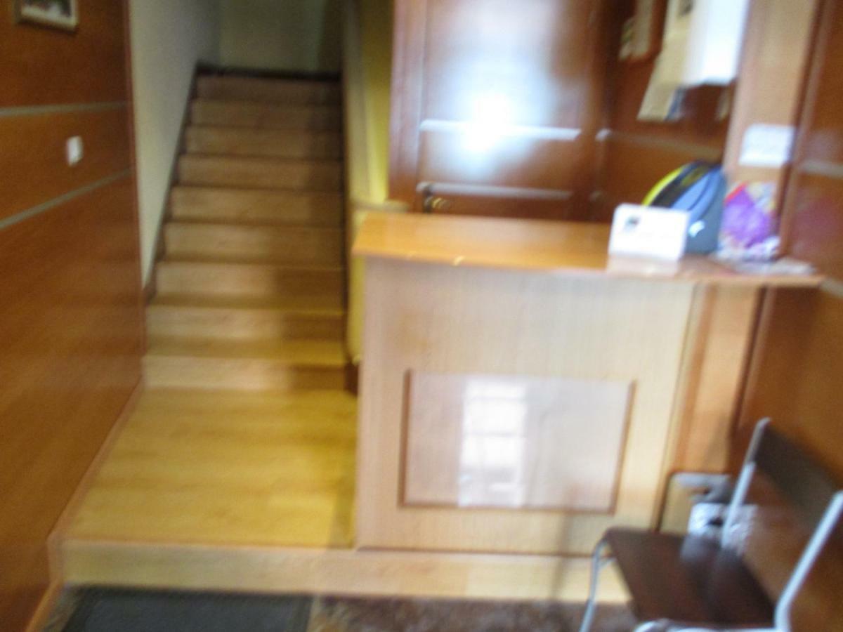 Hostal Becares Palencia Exterior photo